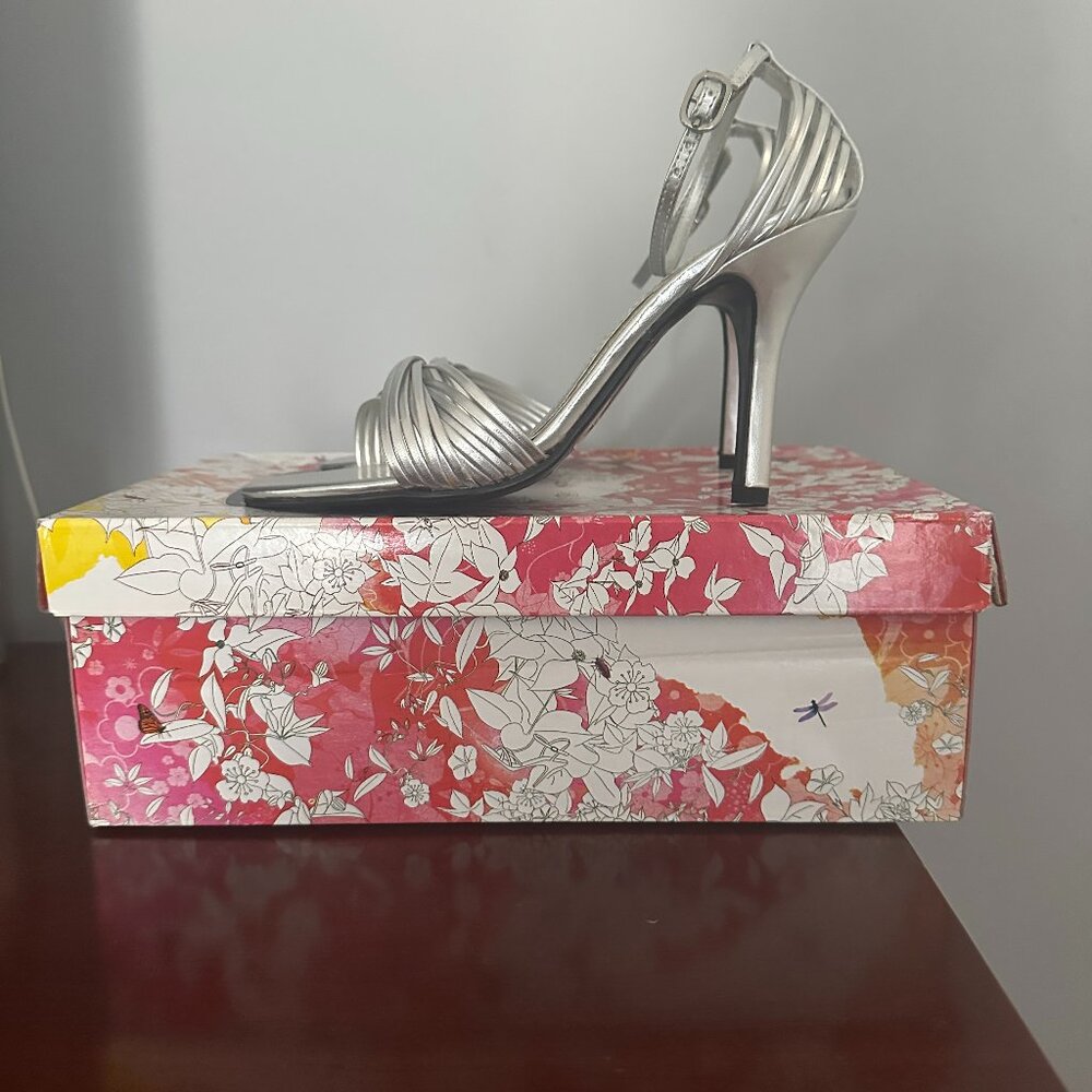 Chinese Laundry Willy Strappy High Heel Sandal - Silver Size 5.5